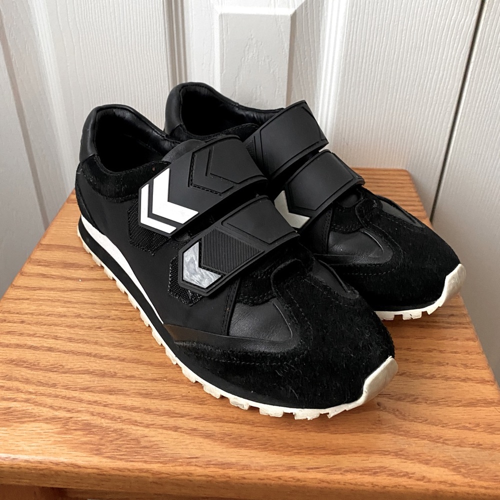 Tory Sport Black Chevron 2-Strap Sneakers SZ 7.5